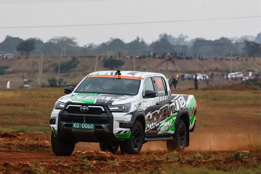 Toyota Hilux front view