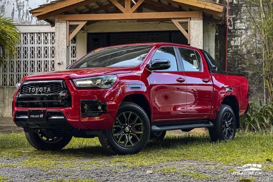 Toyota Hilux GR-S front view
