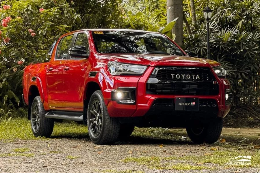 Toyota Hilux GR-S front view