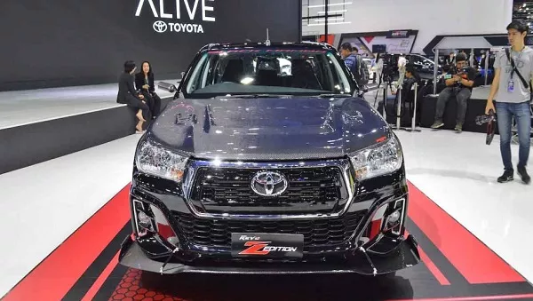 Toyota Hilux Revo Z Black Mamba front view