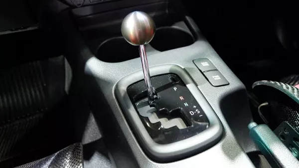 Toyota Hilux Revo Z Black Mamba shift knob