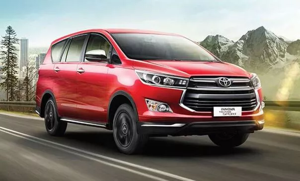 Toyota Innova Touring Sport 2018 angular front