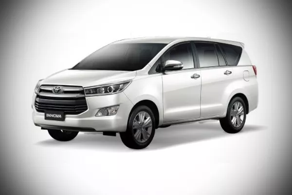 A picture of the 2020 Toyota Innova.