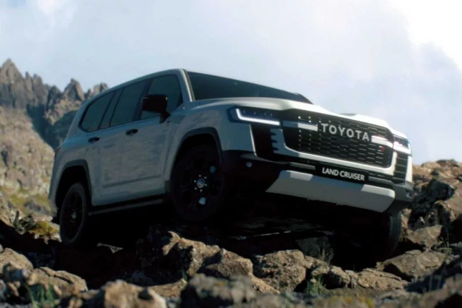 A picture of the Toyota Land Cruiser GR Sport rock crawling