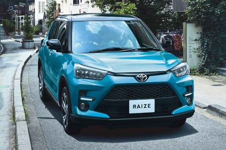 Toyota Raize front view