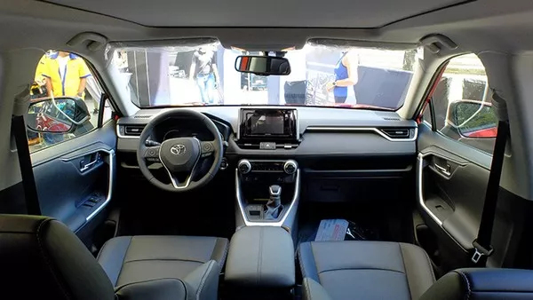 Toyota RAV4 2019 dashboard area