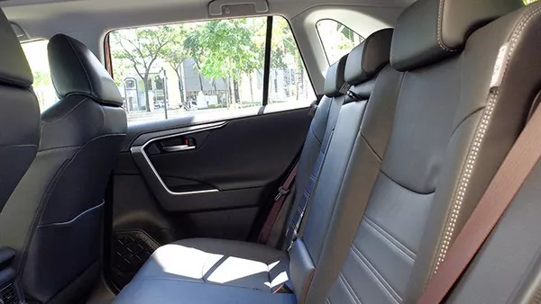 Toyota RAV4 2019 seats