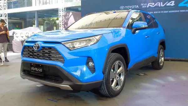 Toyota RAV4 2019 angular front