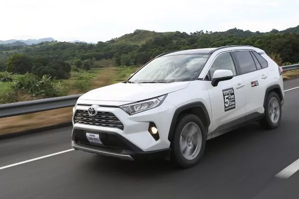 toyota-rav4-on-the-road