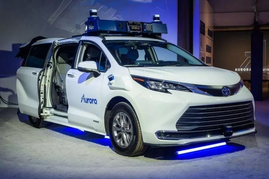 A picture of the autonomous driving Toyota Sienna.