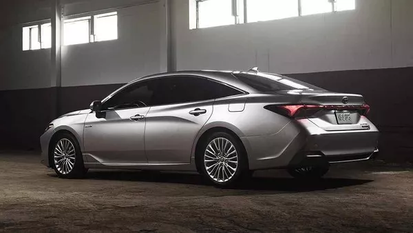 Toyota Avalon 2019 rear view