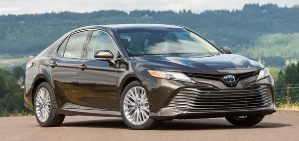 Toyota Camry 2018 side view