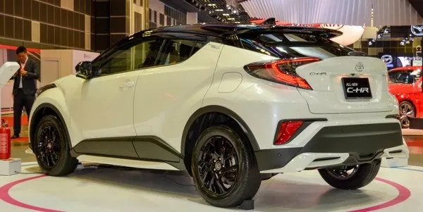 Toyota C-HR 2018 luxury angular rear