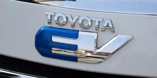 Toyota EVs badge