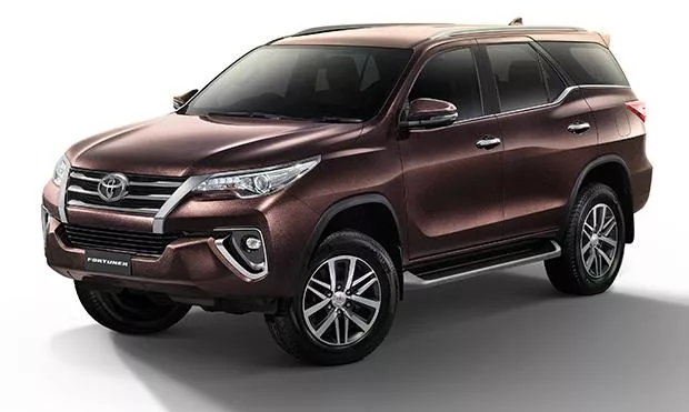 angular front of the 2018 Toyota Fortuner