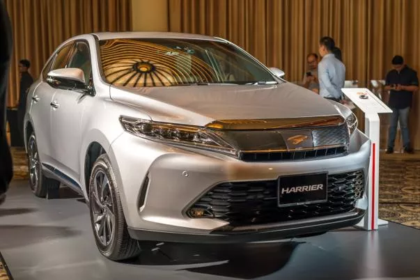 angular front of the Toyota Harrier