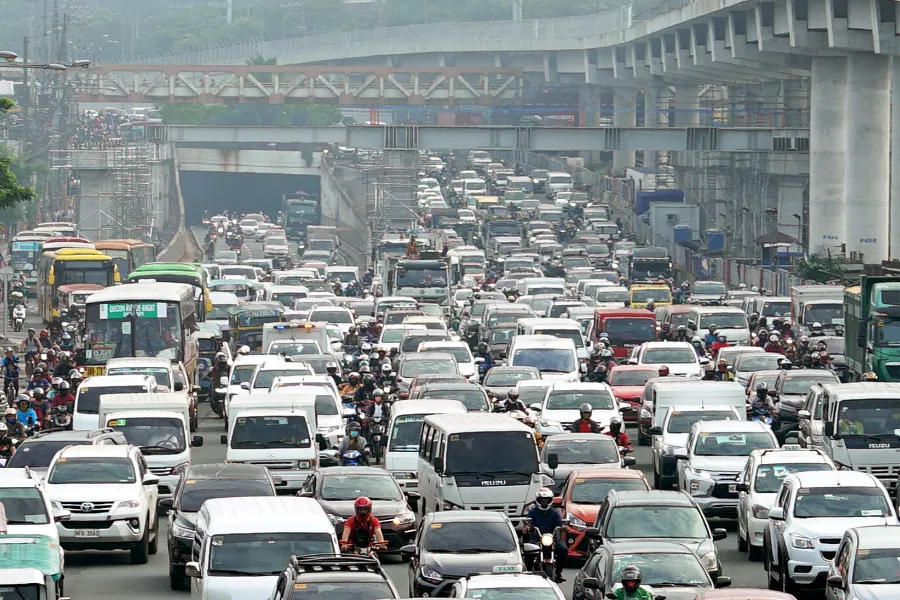A picture of heavy traffic