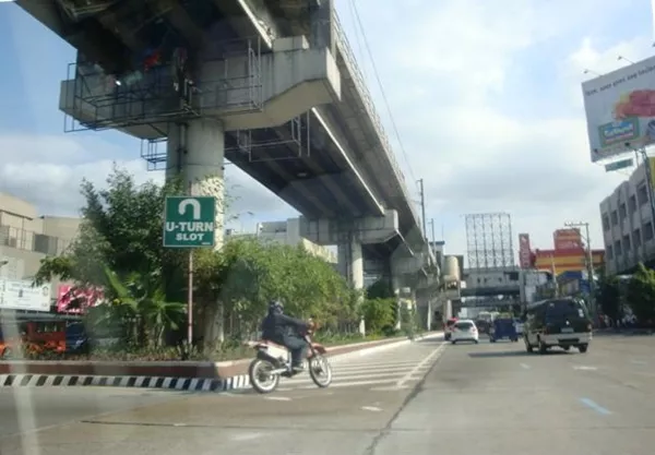TriNoma-EDSA u-turn slot