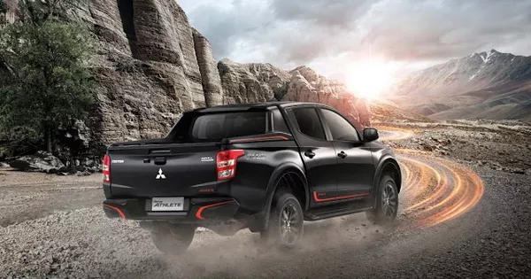 Mitsubishi Triton Athlete angular rear