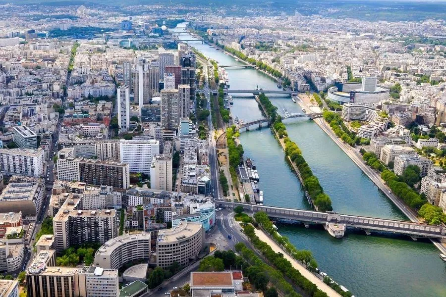 Overview city landscape