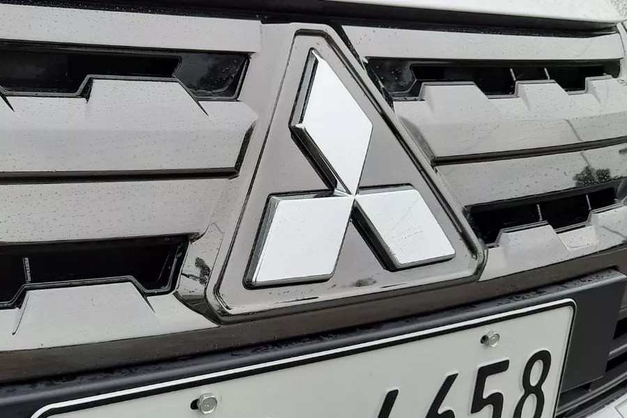 Mitsubishi logo