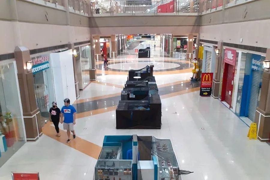 Closed mall stores