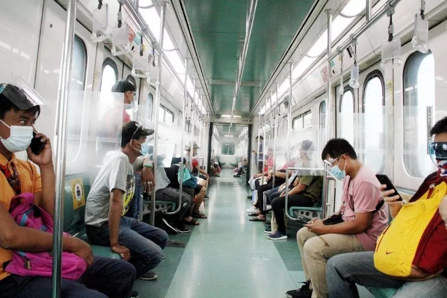 Train coach