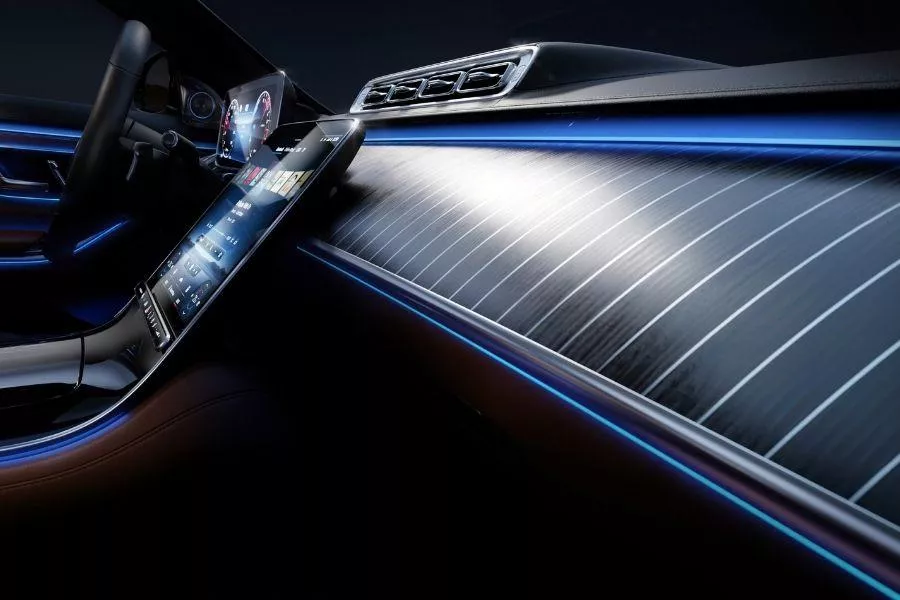 2022 Mercedes-Benz S-Class ambient lighting