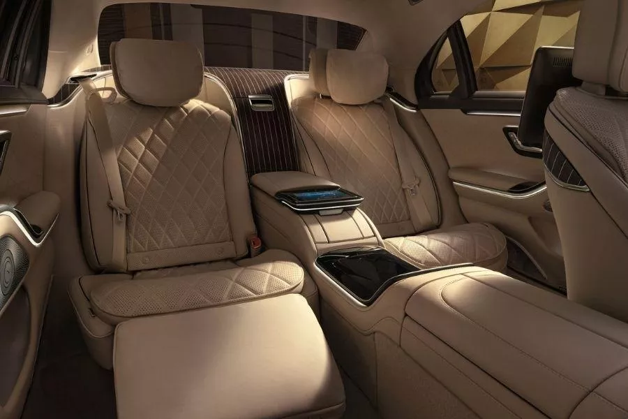 2022 Mercedes-Benz S-Class rear seats
