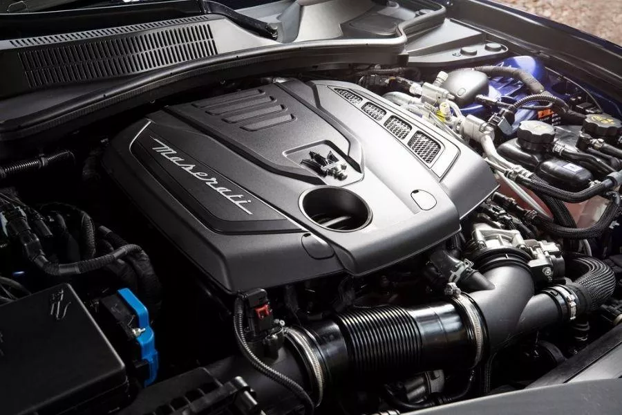 Maserati Ghibli engine