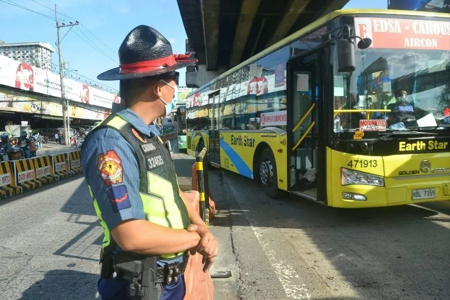 PNP officer with bus