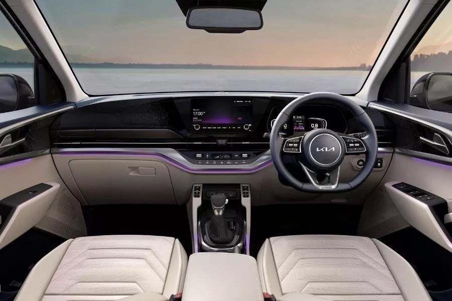 Kia Carens interior Kia Carens interior