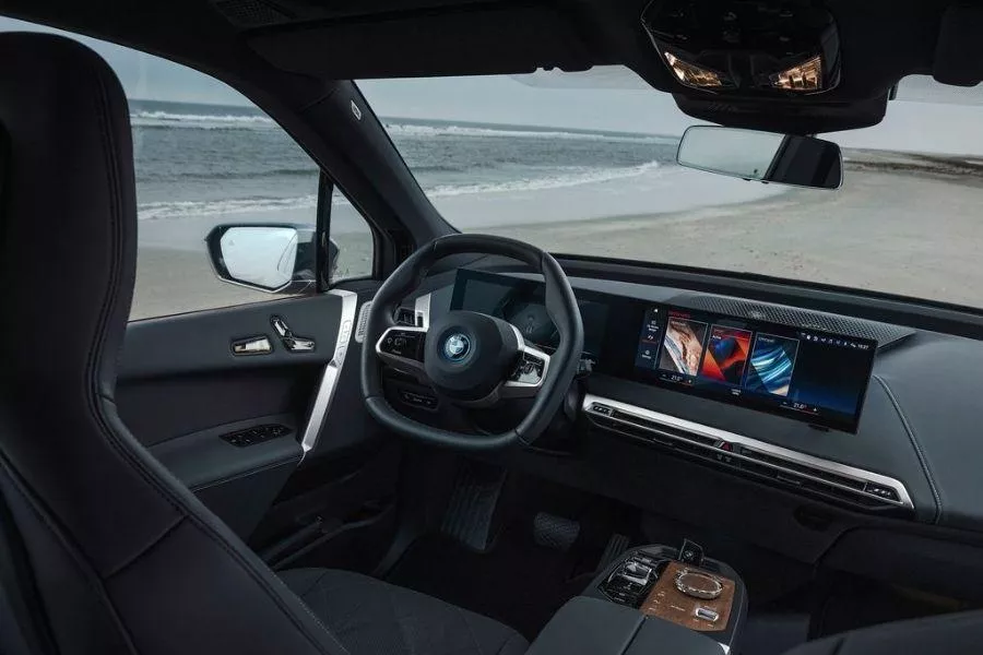 BMW iX M60 dashboard