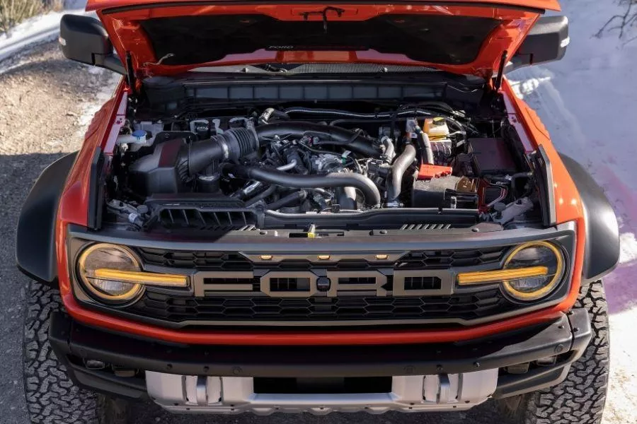 Bronco Raptor engine bay
