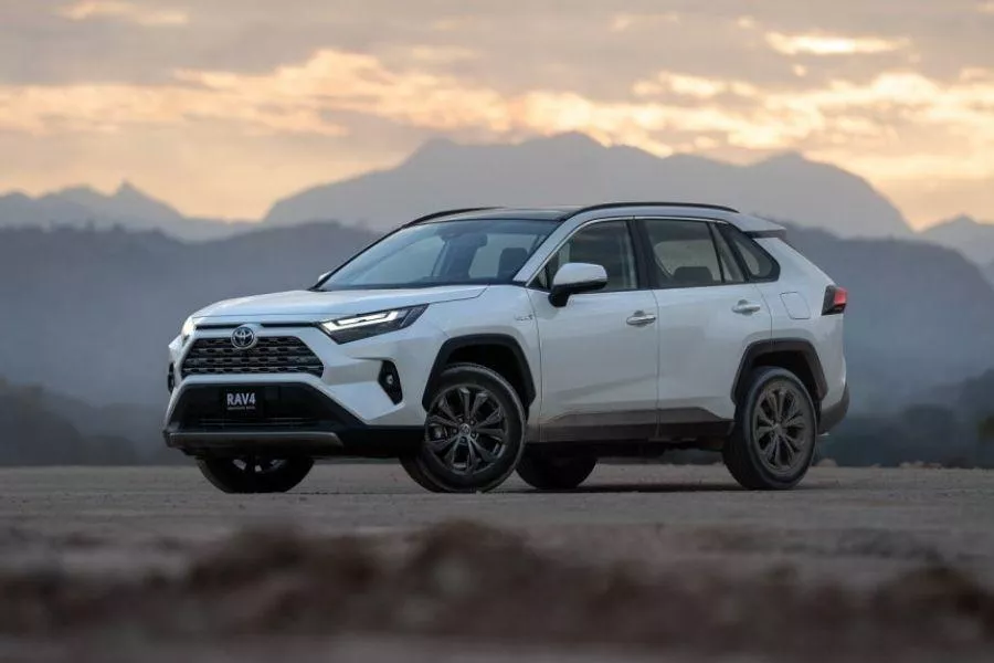 Toyota RAV4 Hybrid side 2