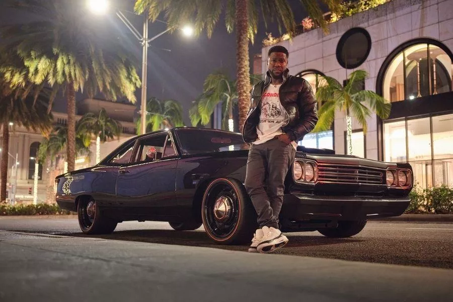 Kevin Hart with Roadrunner