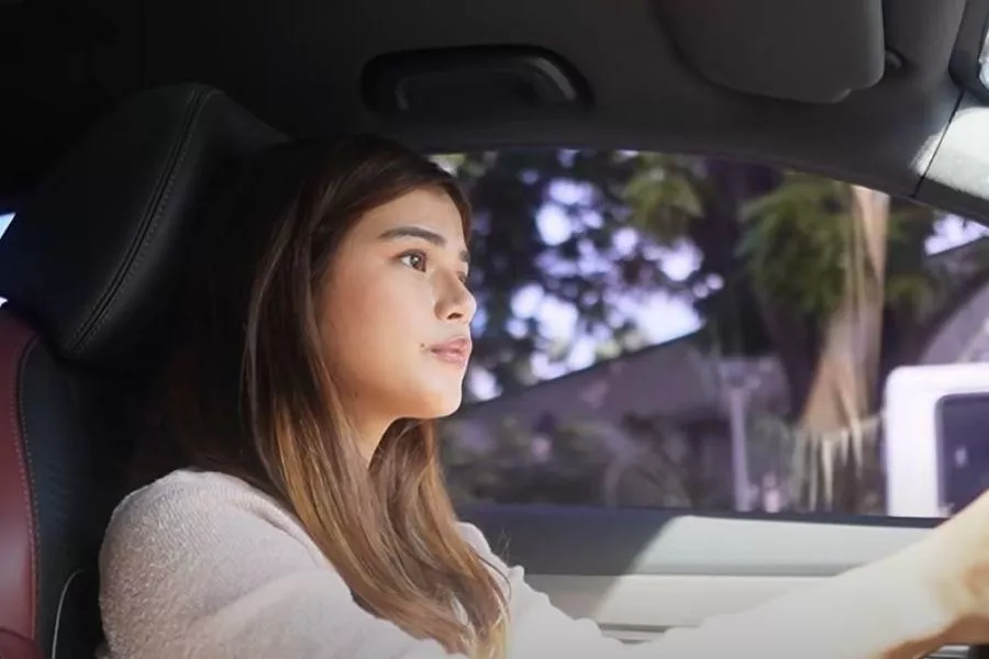 Maris Racal driving