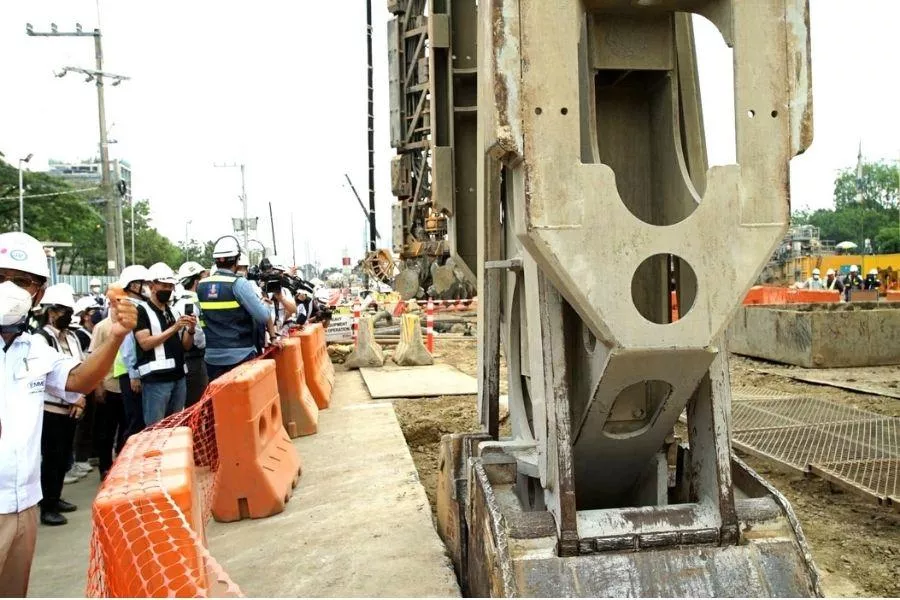 North Avenue Station construction