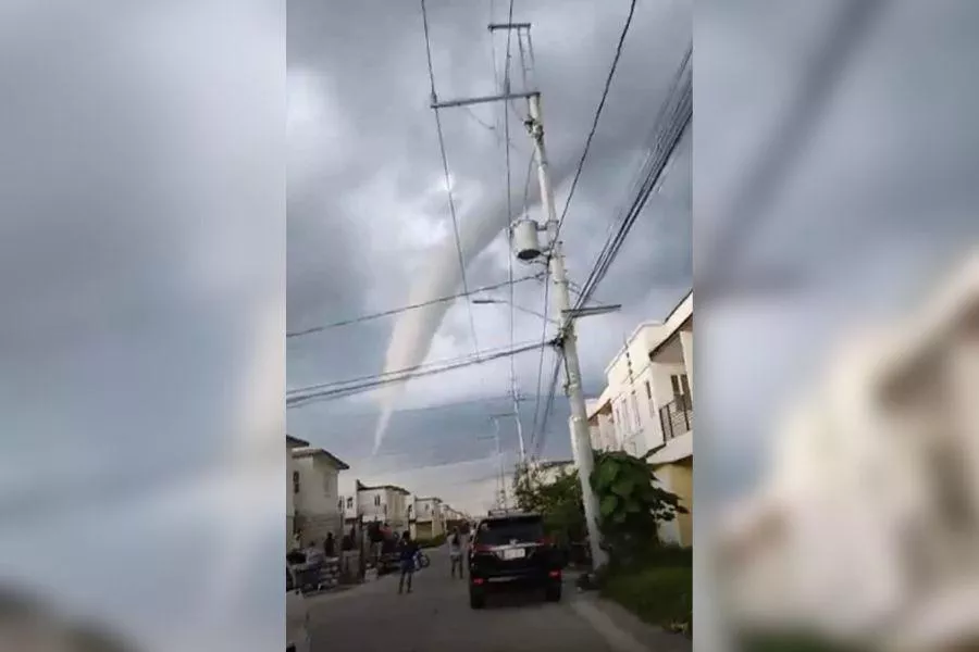 Tornado sighting Cavite 