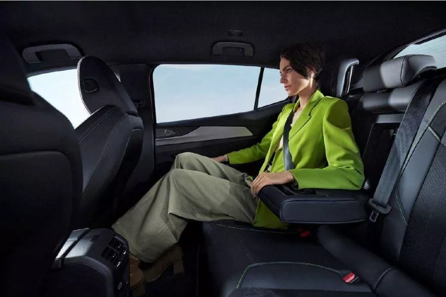 2023 Peugeot 408 rear cabin