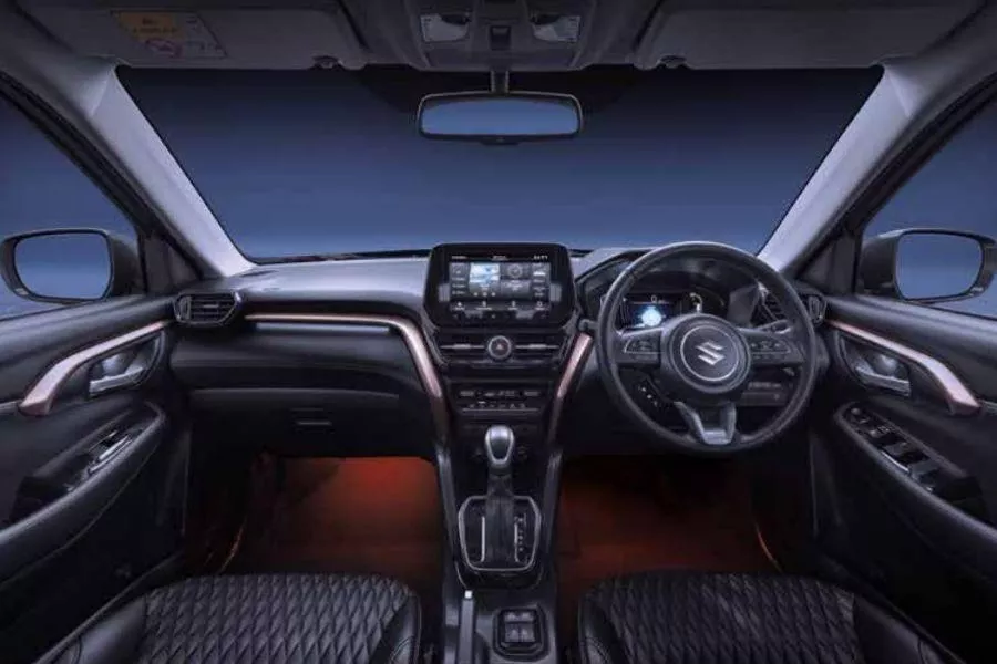 Grand Vitara interior 