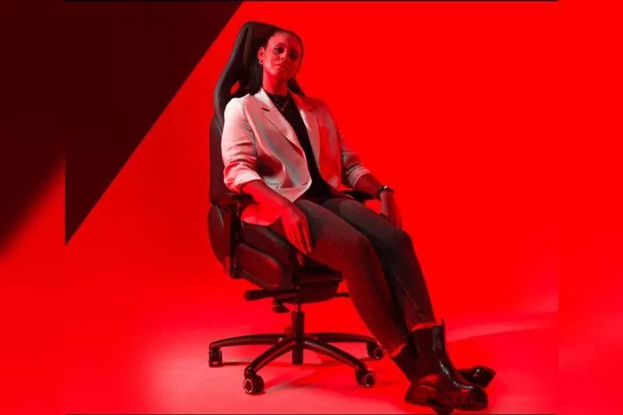 AMG Office Chair with model