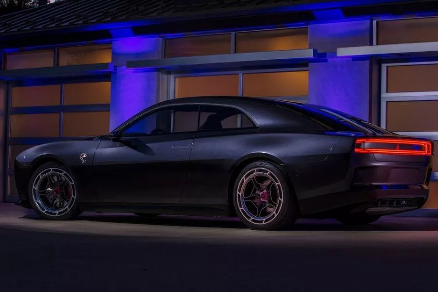 Dodge Charger Daytona SRT Concept side Dodge Charger Daytona SRT Concept side