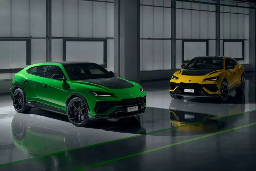 Lamborghini Urus Performante yellow and green