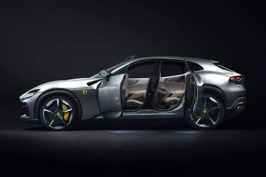 Ferrari Purosangue side 