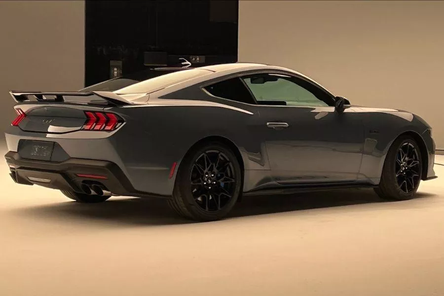 Ford Mustang rear