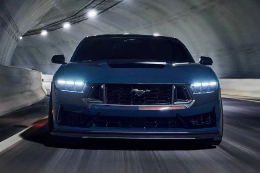 2024 Ford Mustang Dark Horse front 