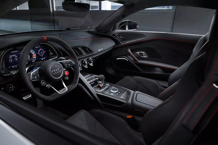 2023 Audi R8 GT interior 