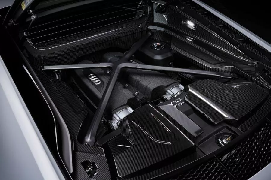 Audi R8 GT engine 