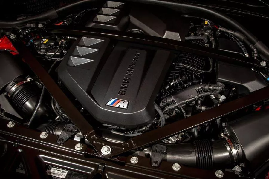 2023 BMW M4 engine